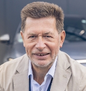 Mag. Ing. Georg R. 