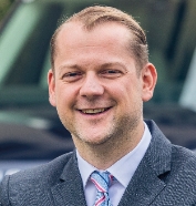 Mag. Dominik  