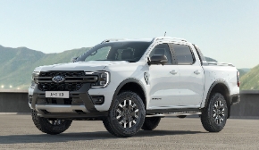 Ranger PHEV: Satte 690 Newtonmeter Drehmoment markieren einen neuen Ranger-Bestwert, ergänzt durch über 40 Kilometer rein elektrisches Fahren.